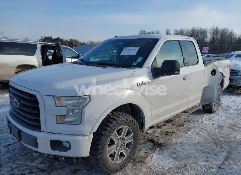 Photo 2 of 2016 Ford F-150 XLT (VIN 1FTFX1EF4GFC28082)