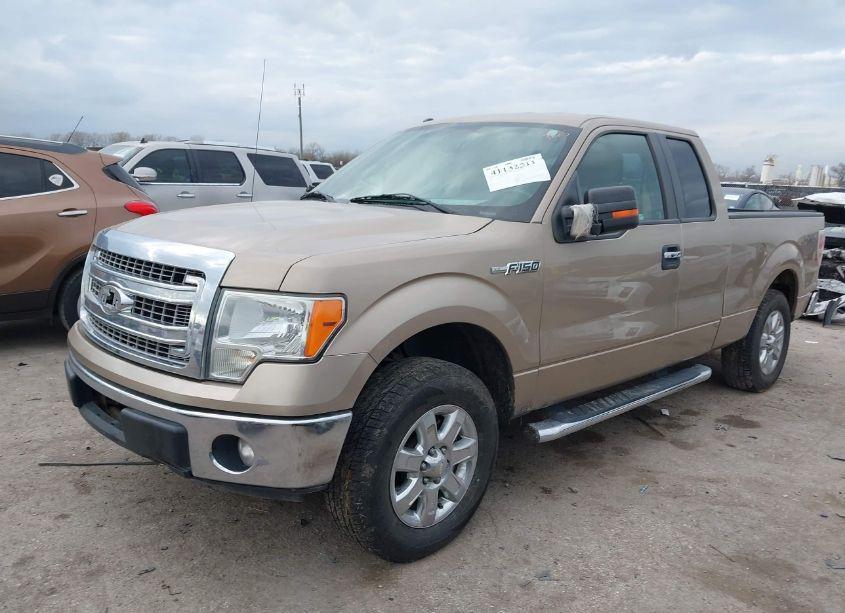 Photo 2 of 2013 Ford F-150 XLT (VIN 1FTFX1EF5DKD42465)