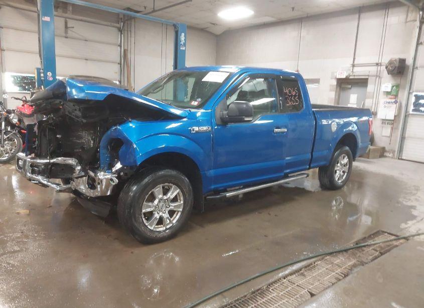 Photo 2 of 2015 Ford F-150 XLT (VIN 1FTFX1EF5FFC43723)