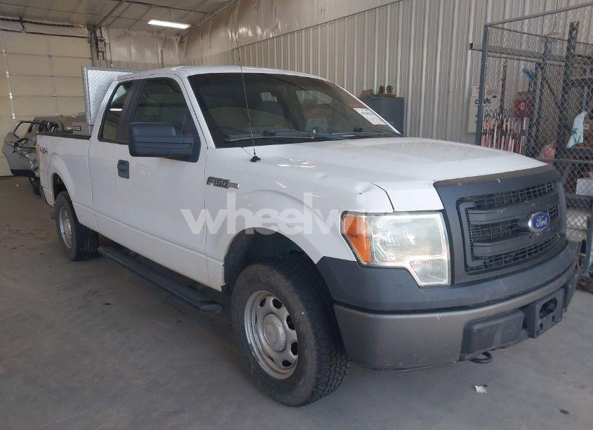 2014 Ford F-150 XL (VIN 1FTFX1EF9EKE41386) main photo