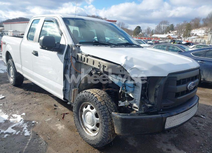 2017 Ford F-150 XL (VIN 1FTFX1EF9HFC85427) main photo