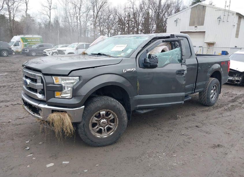 Photo 2 of 2015 Ford F-150 XLT (VIN 1FTFX1EFXFFD05536)