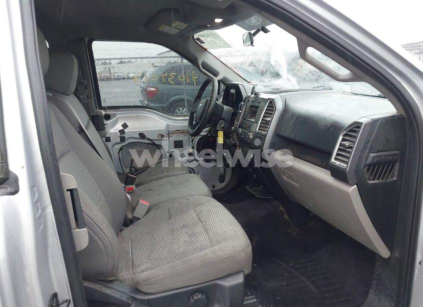 Photo 5 of 2016 Ford F-150 XLT (VIN 1FTFX1EFXGFA83792)