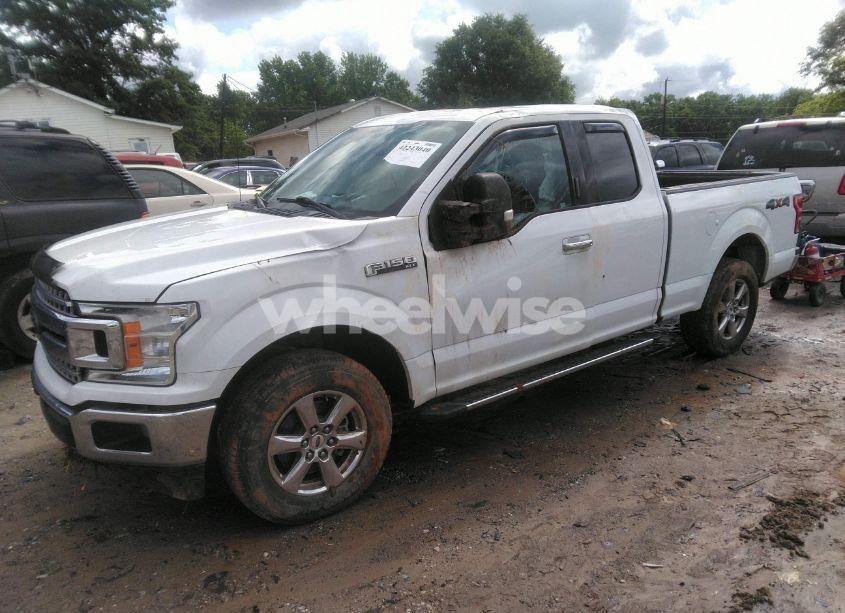 Photo 2 of 2018 Ford F-150 XLT (VIN 1FTFX1EG1JFC78728)