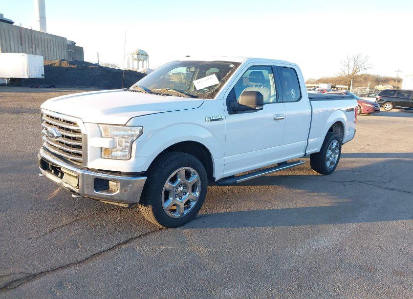 Photo 2 of 2016 Ford F-150 XLT (VIN 1FTFX1EG6GKF72061)