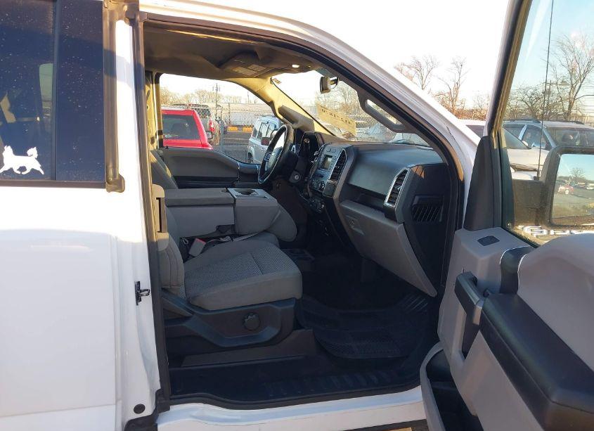 Photo 5 of 2016 Ford F-150 XLT (VIN 1FTFX1EG6GKF72061)