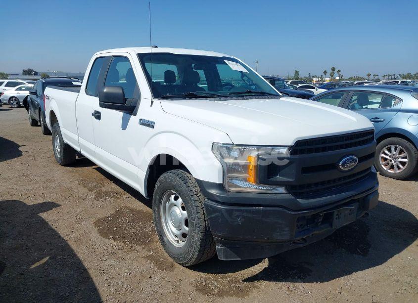 2018 Ford F-150 XL (VIN 1FTFX1EG6JKD82039) main photo