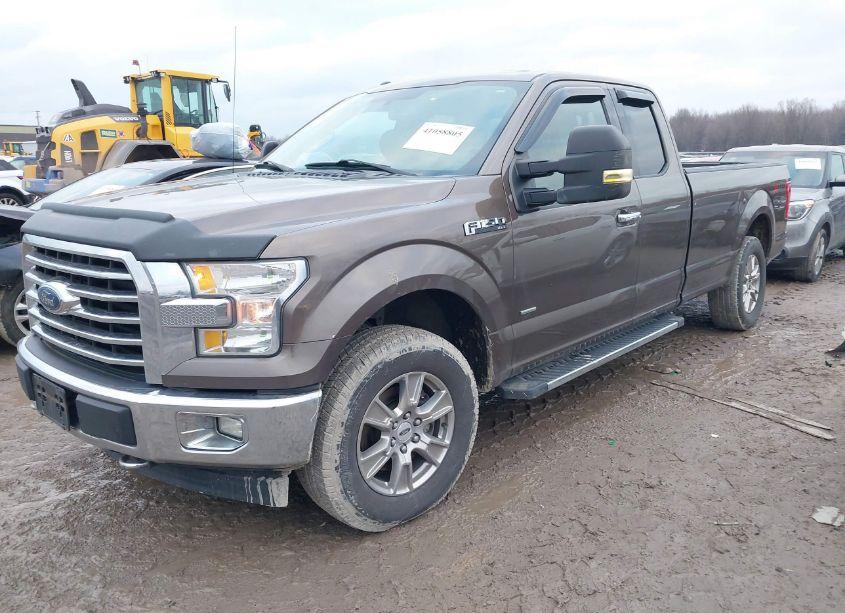 Photo 2 of 2017 Ford F-150 XLT (VIN 1FTFX1EGXHKC50556)