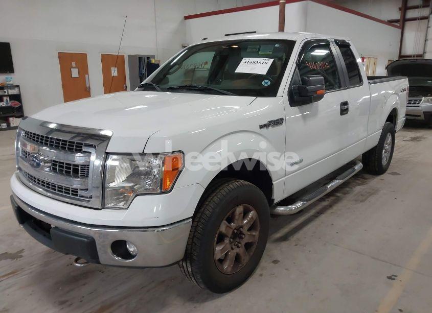 Photo 2 of 2013 Ford F-150 XLT (VIN 1FTFX1ET2DFD25136)