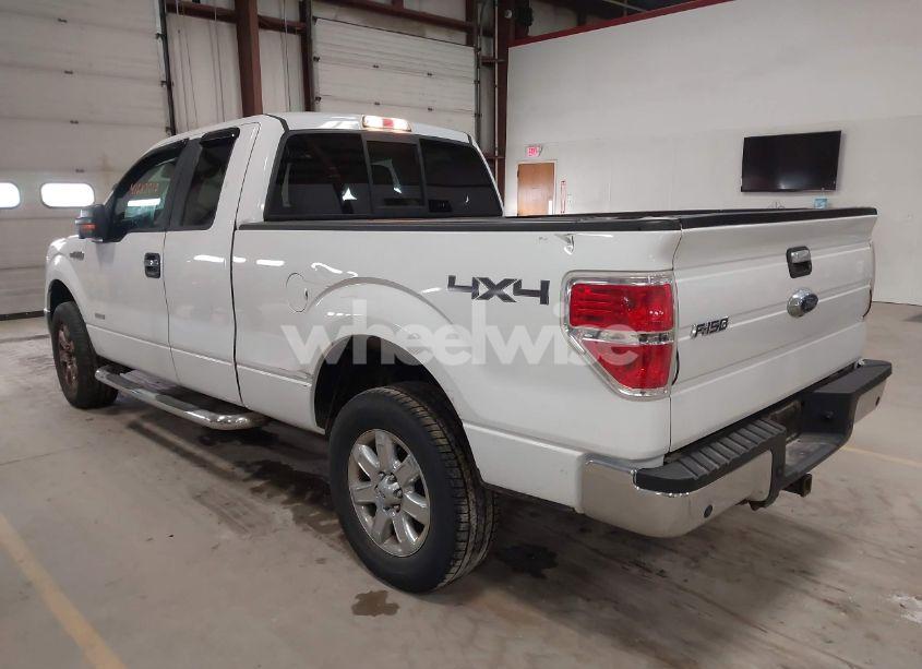 Photo 3 of 2013 Ford F-150 XLT (VIN 1FTFX1ET2DFD25136)