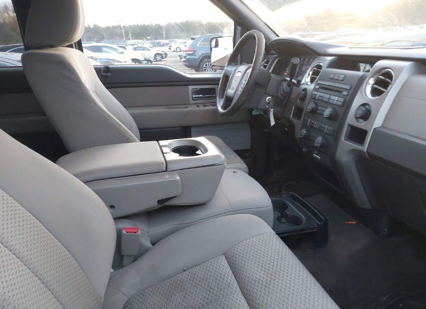 Photo 5 of 2010 Ford F-150 FX4/LARIAT/XL/XLT (VIN 1FTFX1EV1AFC67453)