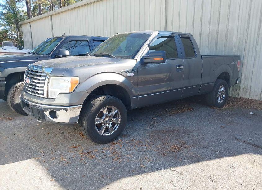 Photo 2 of 2010 Ford F-150 FX4/LARIAT/XL/XLT (VIN 1FTFX1EV5AFA62332)