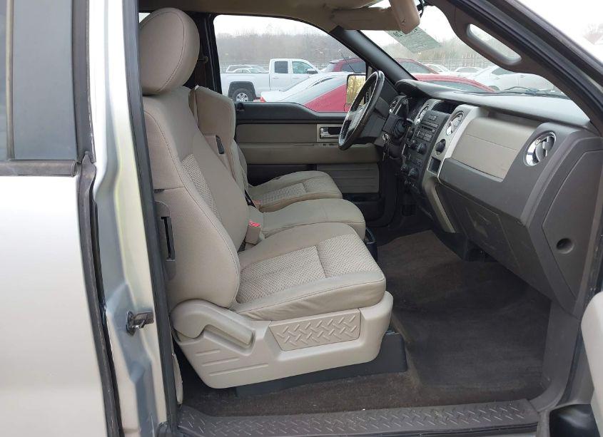 Photo 5 of 2010 Ford F-150 FX4/LARIAT/XL/XLT (VIN 1FTFX1EV7AFB18397)