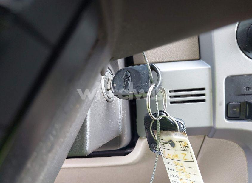 Photo 11 of 2010 Ford F-150 FX4/LARIAT/XL/XLT (VIN 1FTFX1EVXAFA02790)