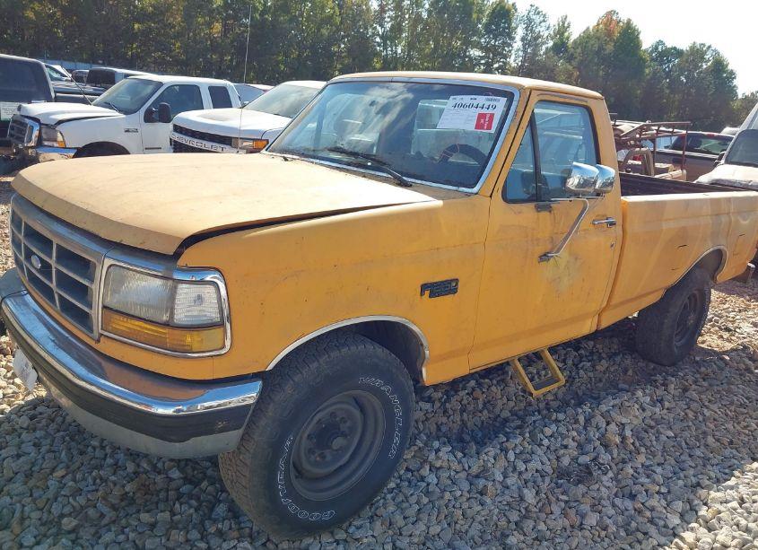 Photo 2 of 1992 Ford F250 N/A (VIN 1FTHF25M9NNB15523)