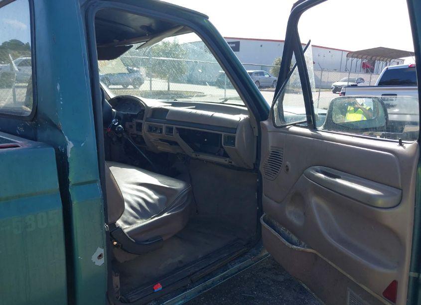 Photo 5 of 1992 Ford F250 N/A (VIN 1FTHF25Y3NNA93490)