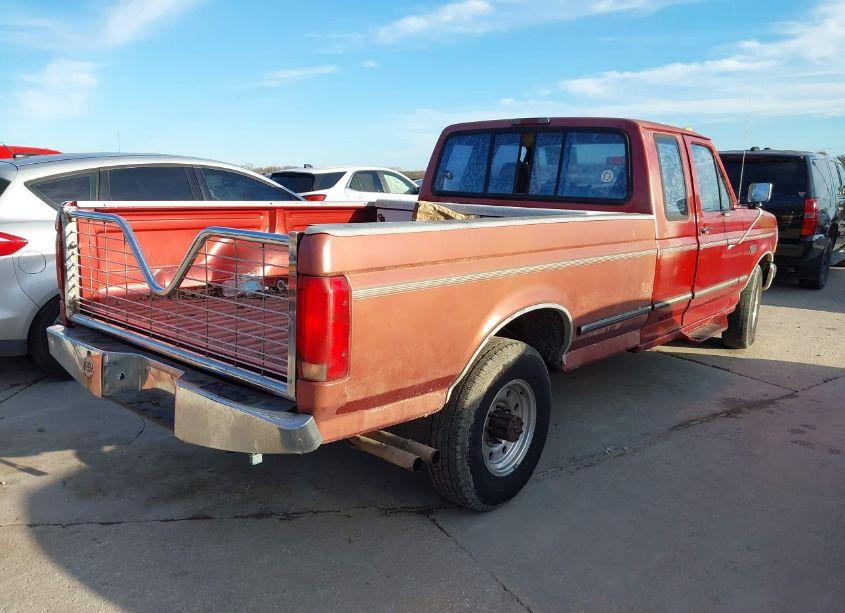Photo 4 of 1997 Ford F-250 XL (VIN 1FTHX25G3VEB23124)