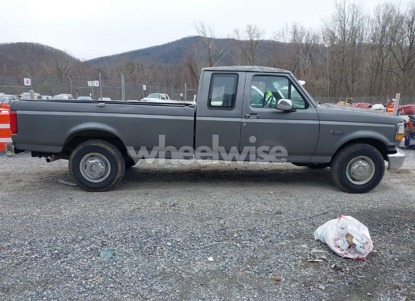 Photo 13 of 1992 Ford F250 N/A (VIN 1FTHX25Y2NKB31161)