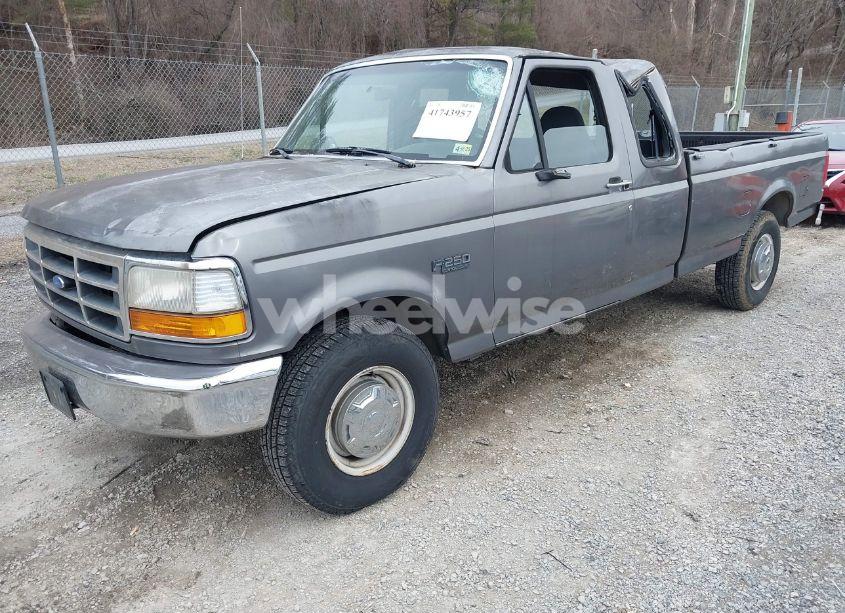 Photo 2 of 1992 Ford F250 N/A (VIN 1FTHX25Y2NKB31161)