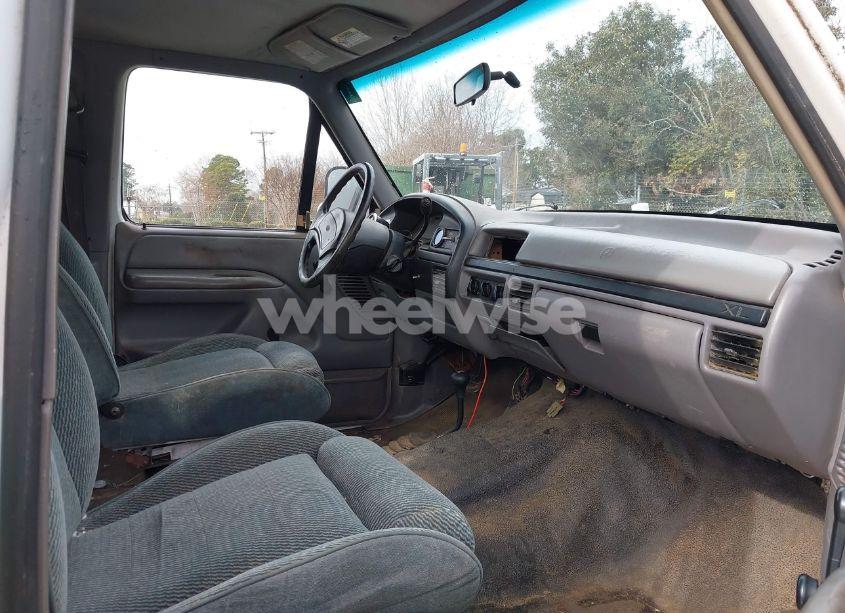 Photo 5 of 1997 Ford F-250 XL (VIN 1FTHX26H7VEA05584)