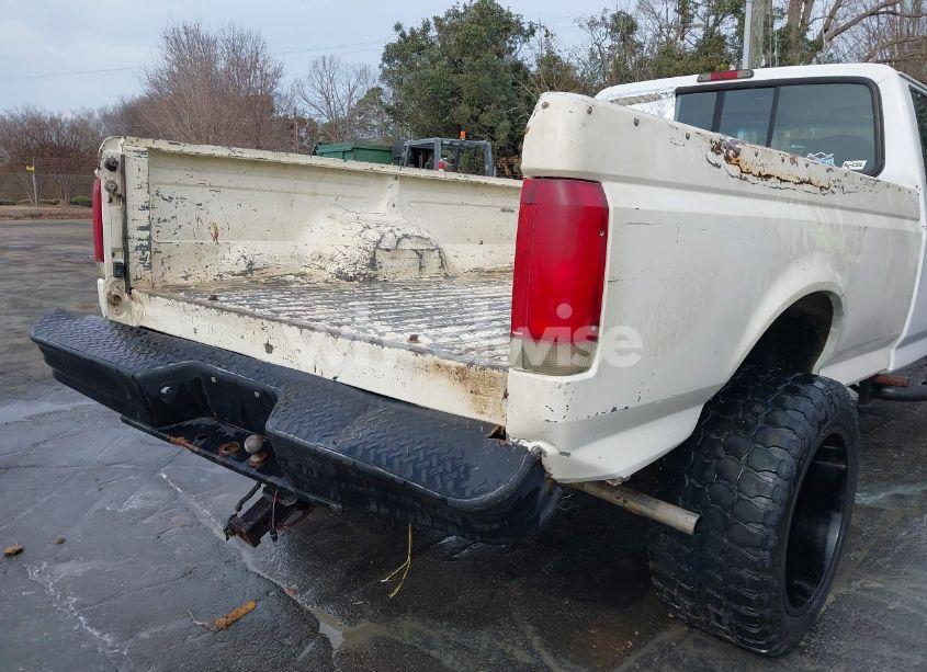 Photo 6 of 1997 Ford F-250 XL (VIN 1FTHX26H7VEA05584)