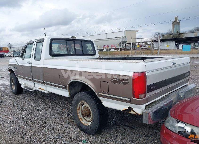 Photo 3 of 1992 Ford F250 N/A (VIN 1FTHX26M8NKB69375)
