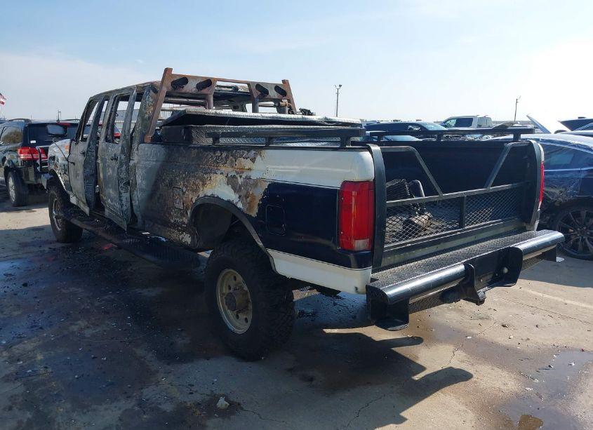 Photo 3 of 1997 Ford F-350 XL (VIN 1FTJW36F7VEA82299)