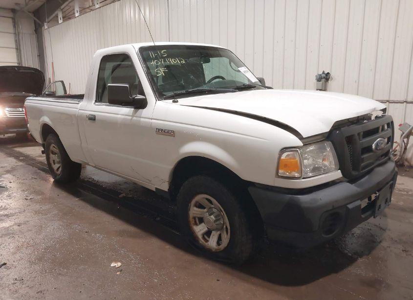 2011 Ford Ranger XL (VIN 1FTKR1AD6BPB15315) main photo