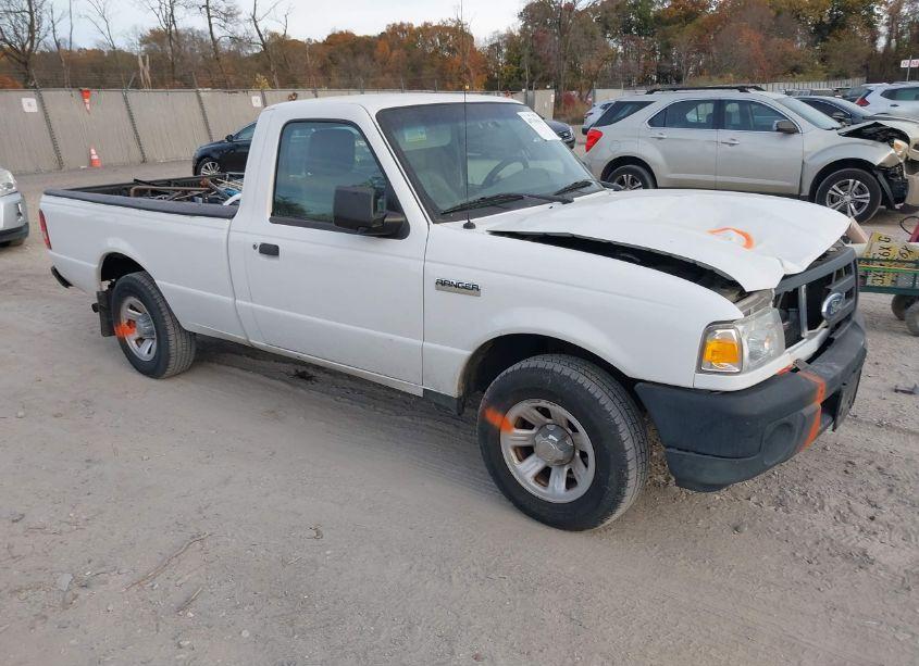 2011 Ford Ranger XL (VIN 1FTKR1AE4BPB18061) main photo