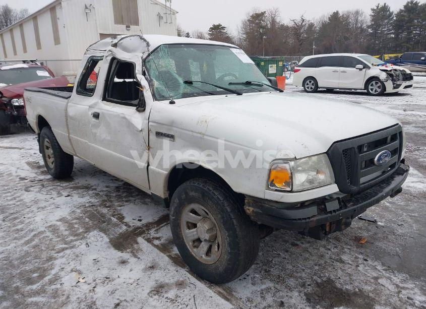 2011 Ford Ranger XL (VIN 1FTLR1FE3BPA17784) main photo