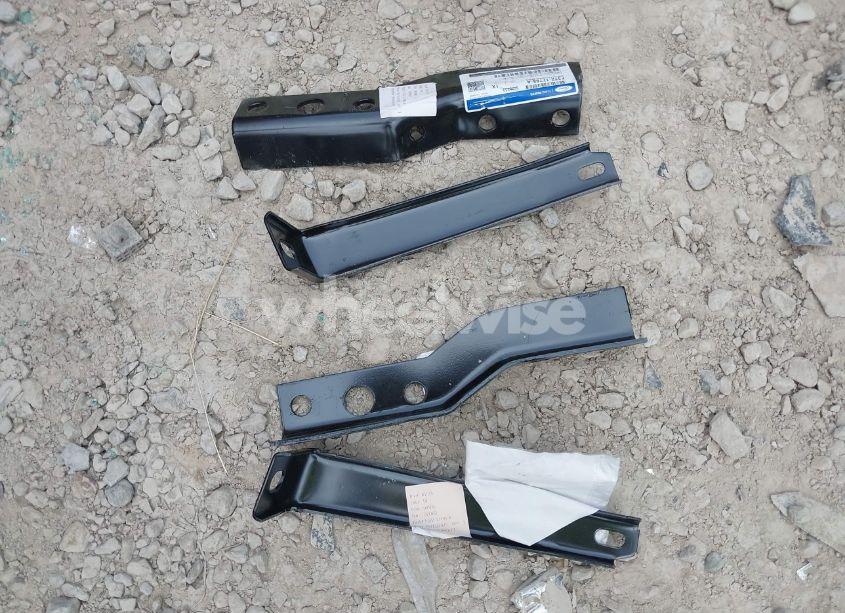 Photo 12 of 2010 Ford Ranger SPORT/XLT (VIN 1FTLR4FE5APA40533)