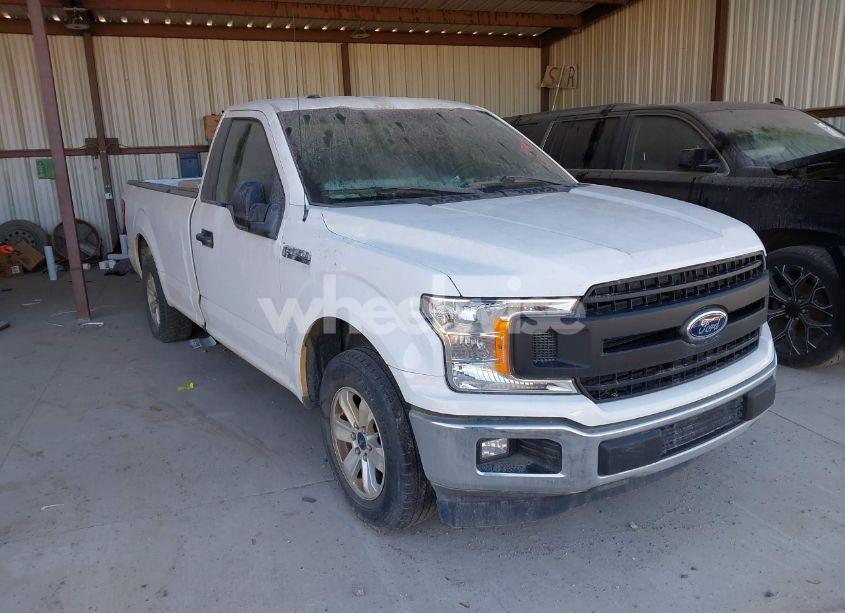 2018 Ford F-150 XL (VIN 1FTMF1C50JKE74677) main photo