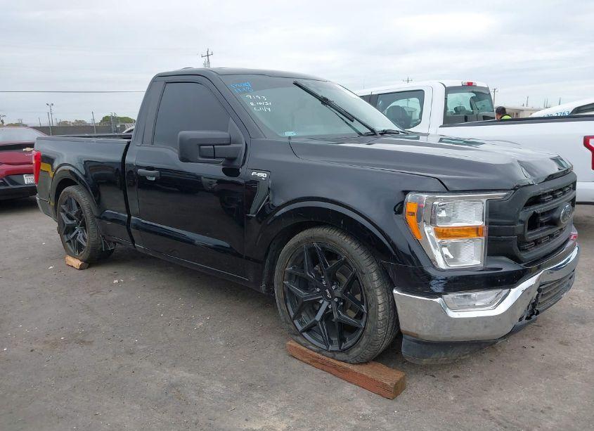 2021 Ford F-150 XL (VIN 1FTMF1C58MKE89626) main photo