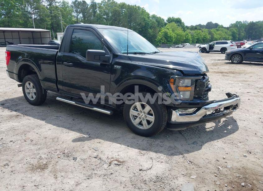 2023 Ford F-150 XL (VIN 1FTMF1C58PKF26310) main photo