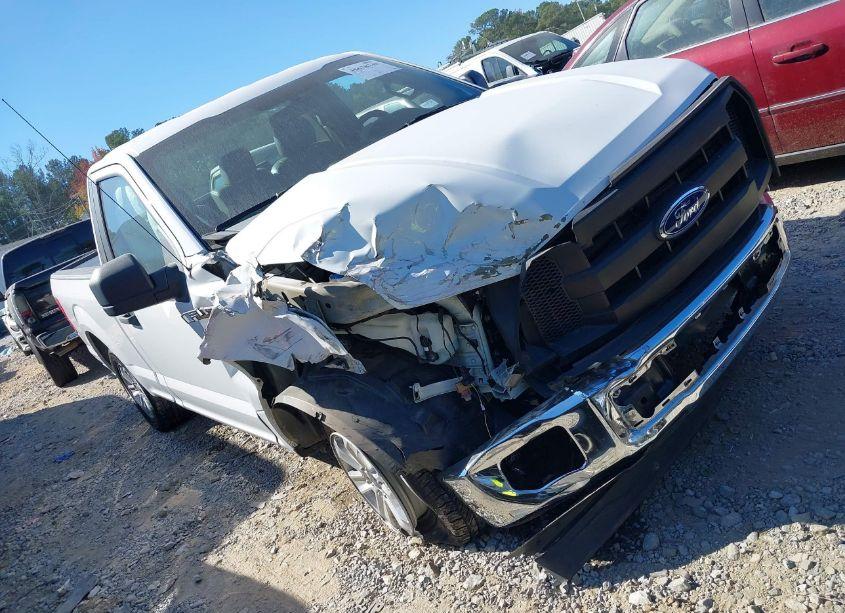 2017 Ford F-150 XL (VIN 1FTMF1C80HFC79255) main photo