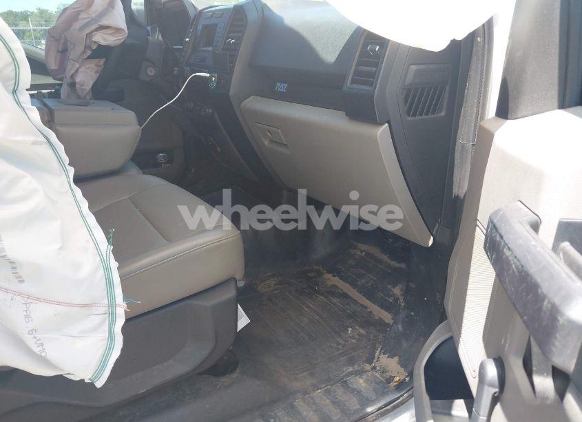 Photo 5 of 2015 Ford F-150 XL (VIN 1FTMF1C82FKE52391)