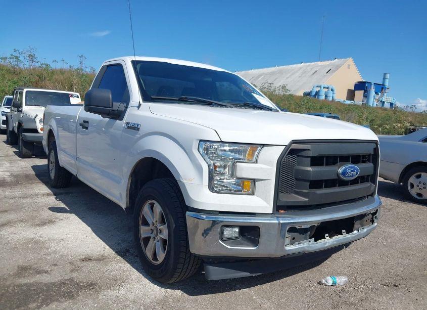 2017 Ford F-150 XL (VIN 1FTMF1C83HKD56885) main photo