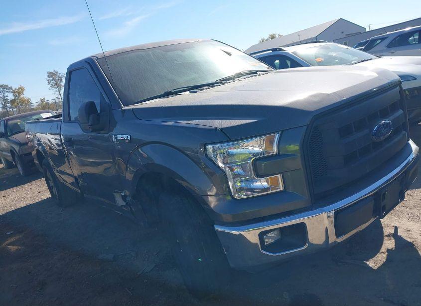 2017 Ford F-150 XL (VIN 1FTMF1C85HKC59137) main photo