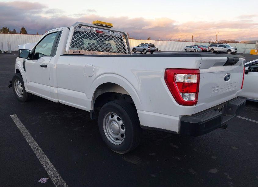 Photo 3 of 2022 Ford F-150 XL (VIN 1FTMF1CB0NKF06071)