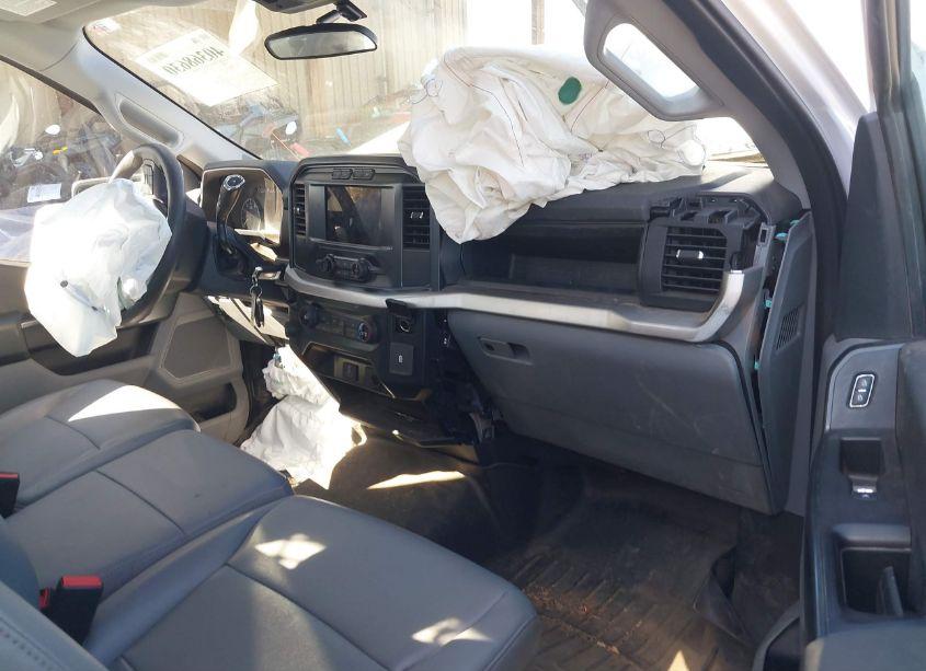 Photo 5 of 2022 Ford F-150 XL (VIN 1FTMF1CB0NKF06071)