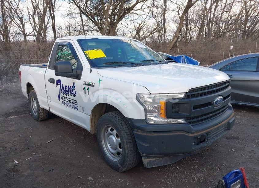 2018 Ford F-150 XL (VIN 1FTMF1CB1JFB55237) main photo