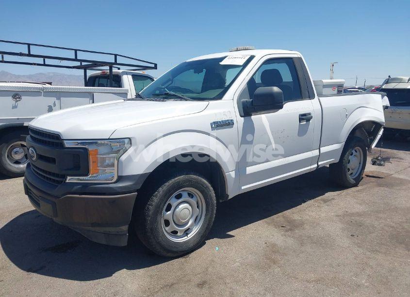 Photo 2 of 2018 Ford F-150 XL (VIN 1FTMF1CB1JKC58164)