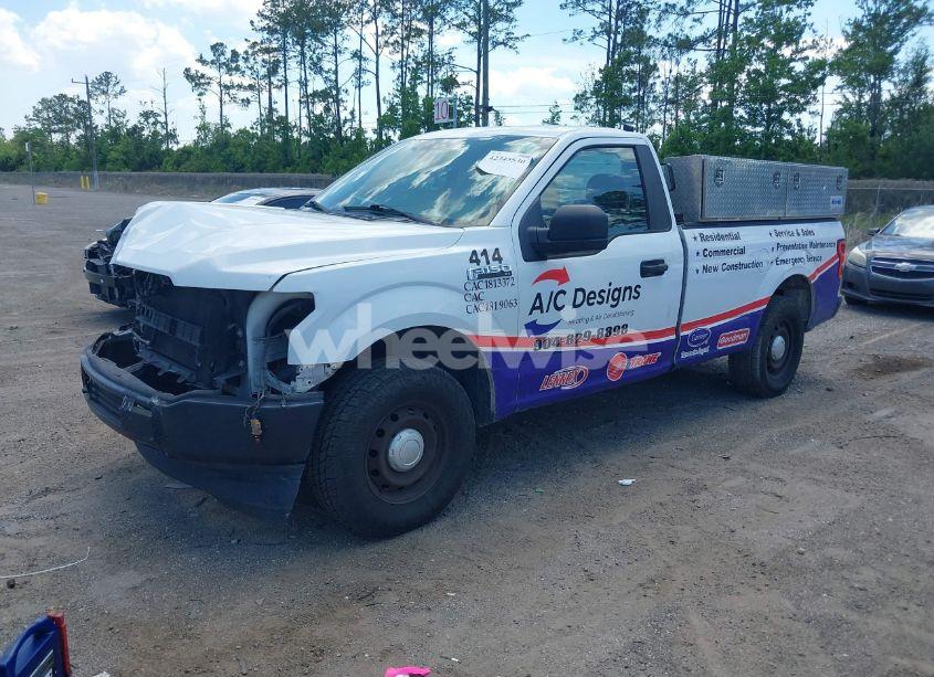 Photo 2 of 2019 Ford F-150 (VIN 1FTMF1CB1KKC05739)