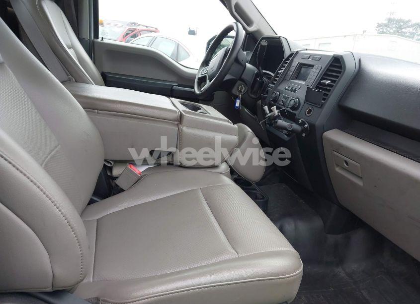 Photo 5 of 2019 Ford F-150 XL (VIN 1FTMF1CB1KKC54875)