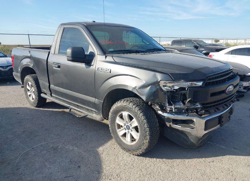 2018 Ford F-150 XL (VIN 1FTMF1CB3JKE06105) main photo