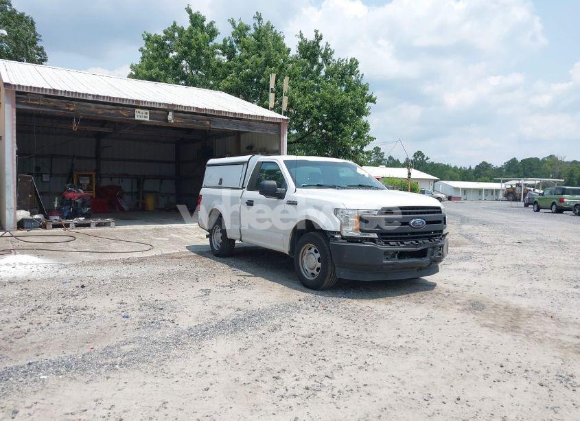 2018 Ford F-150 XL (VIN 1FTMF1CB3JKE51738) main photo