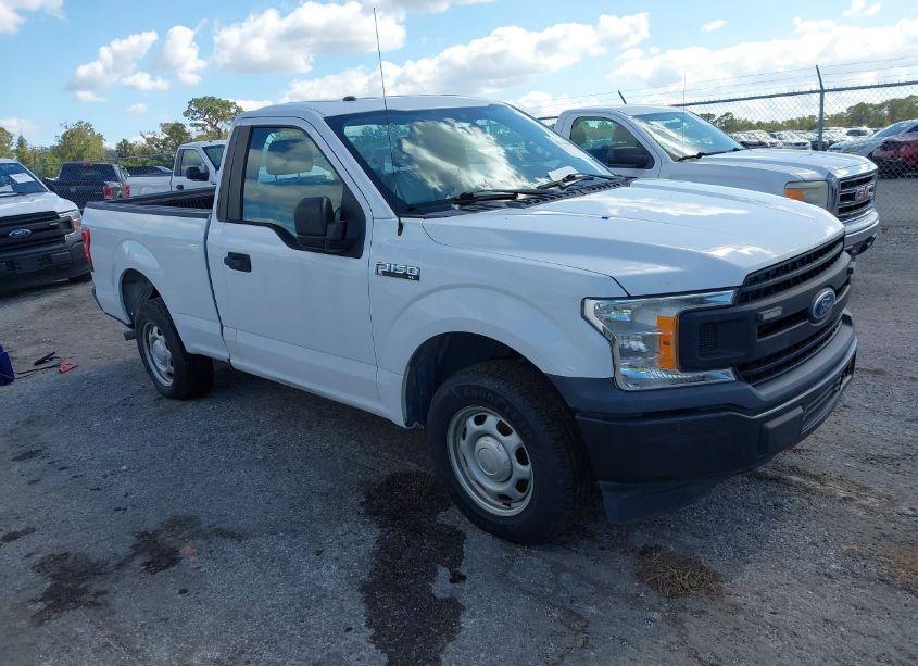 2019 Ford F-150 XL (VIN 1FTMF1CB3KKE51496) main photo