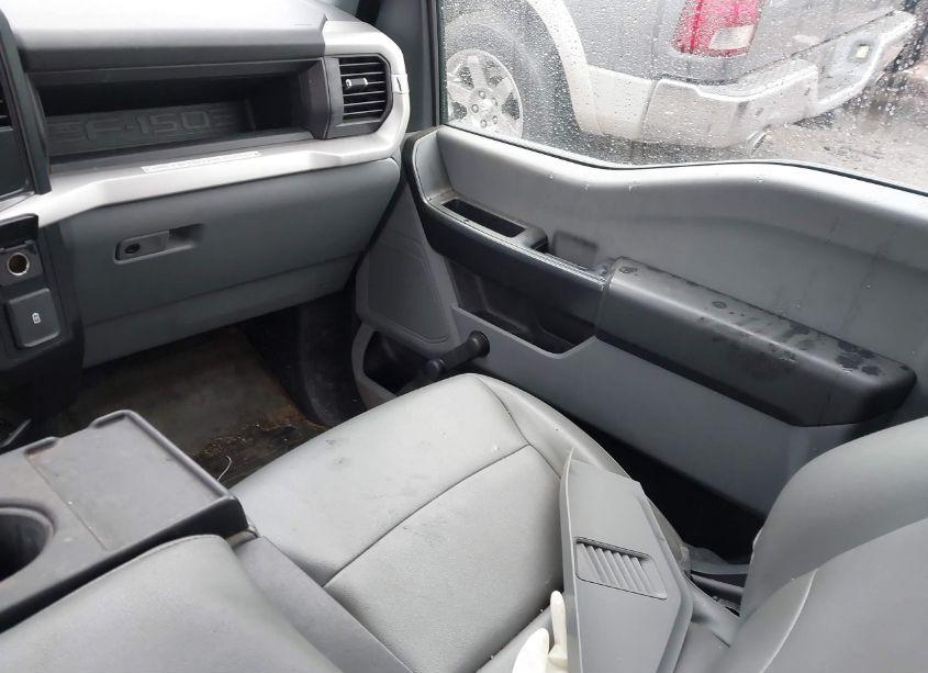 Photo 5 of 2022 Ford F-150 XL (VIN 1FTMF1CB3NKD90459)