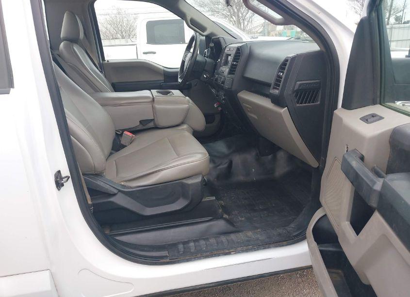 Photo 5 of 2019 Ford F-150 XL (VIN 1FTMF1CB5KKC16579)