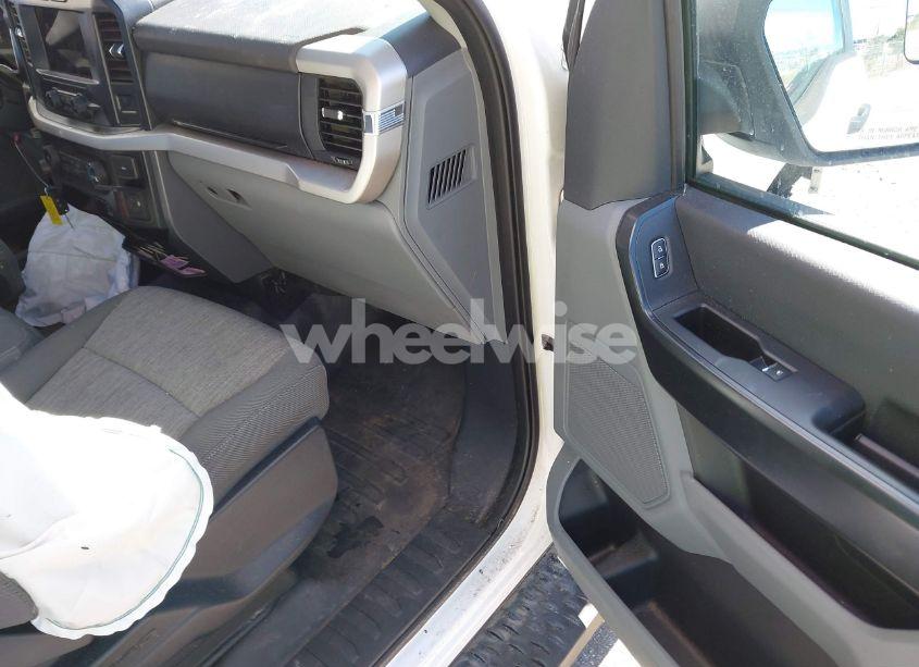 Photo 5 of 2021 Ford F-150 XL (VIN 1FTMF1CB5MKE08099)